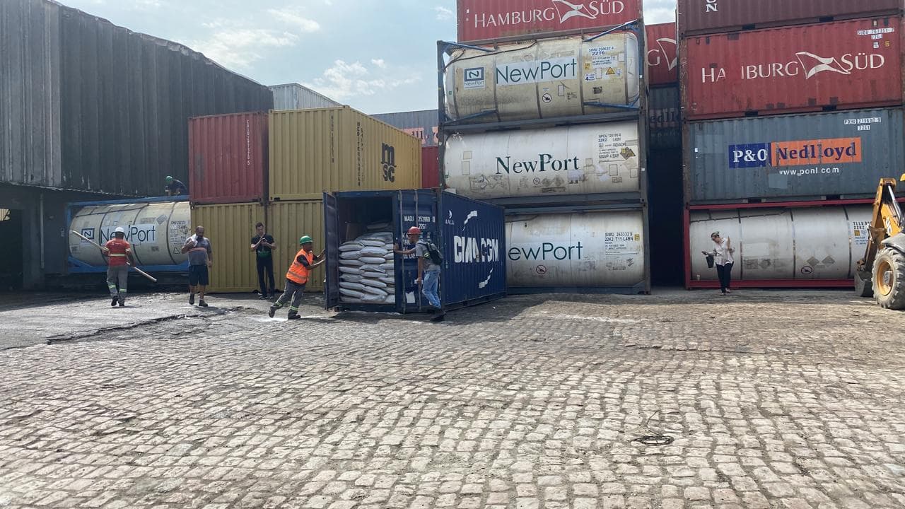 Port loading — SGS inspection at load